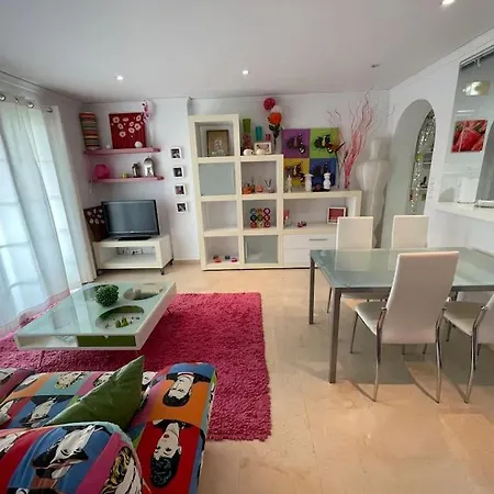 Club Nautico Con Piscina Apartman